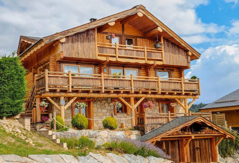 Estudio moderno cerca de la playa